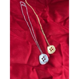 BUTTON NECKLACE